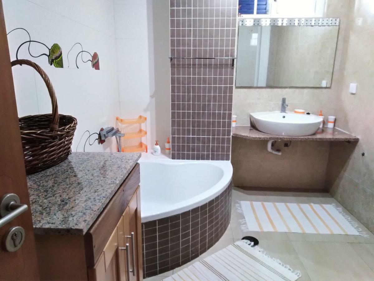 Guest House Host O Morro Castelo Branco  Bagian luar foto